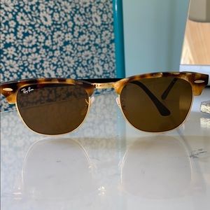 Classic Rayband sunglasses